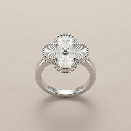 Vintage White Gold Alhambra Ring