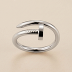 Juste Un Clou Ring