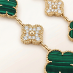 Magic Alhambra Malachite Three Motifs Clover Earrings