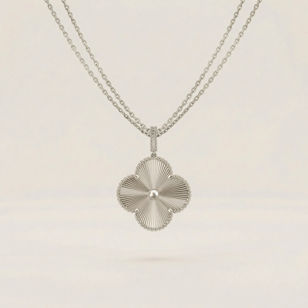 Magic Alhambra Necklace