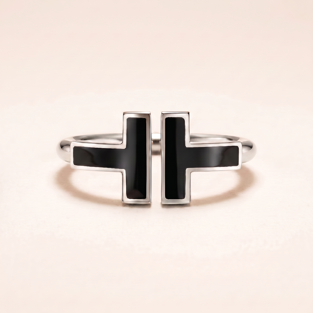 T Black Onyx Wire Ring